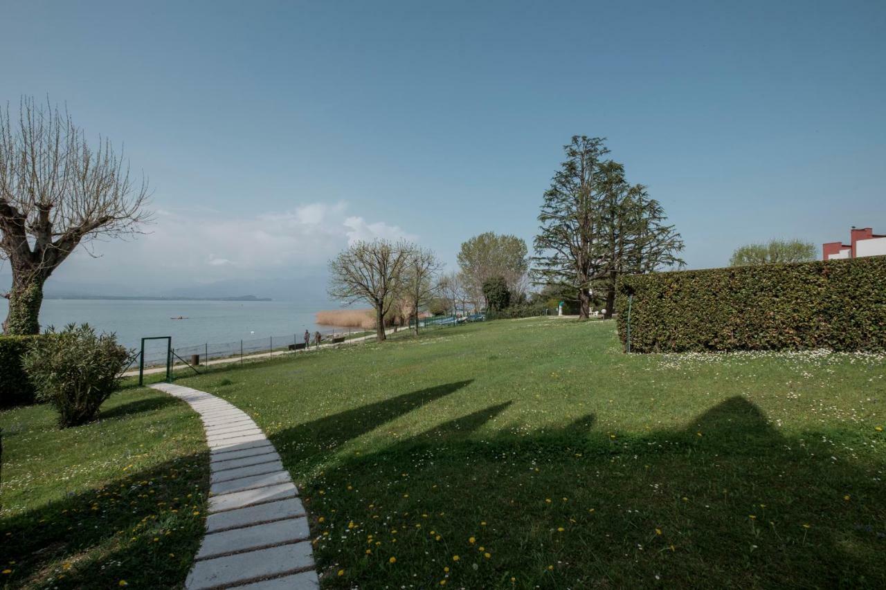 Residence Holiday Sirmione B8 Exteriör bild