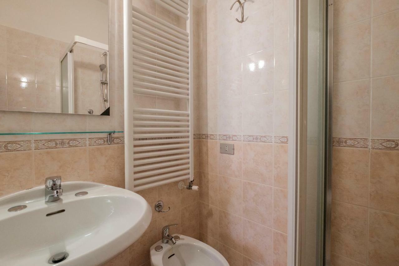 Residence Holiday Sirmione B8 Exteriör bild
