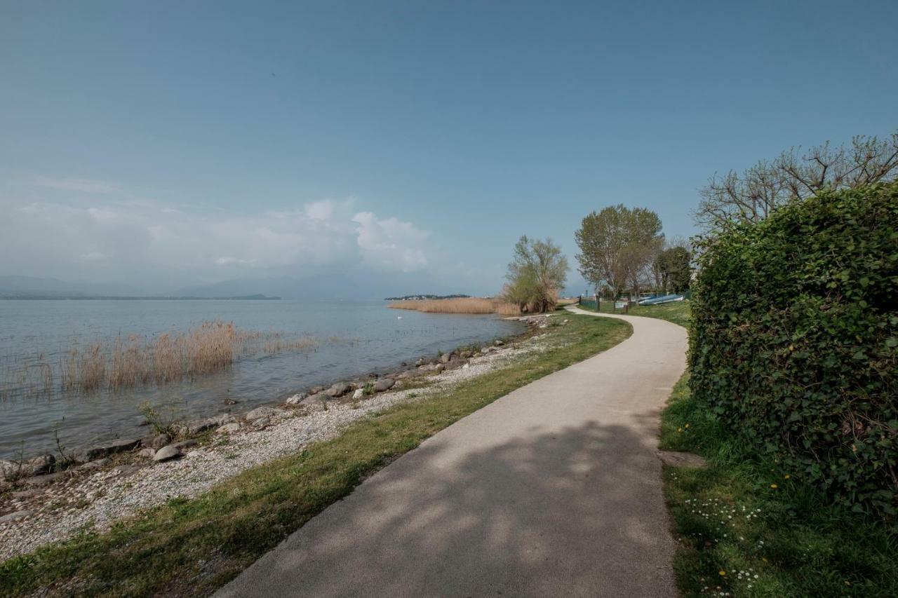 Residence Holiday Sirmione B8 Exteriör bild